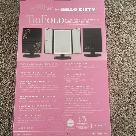 Hello kitty trifold mirror - Picture 2 of 2